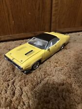 ERTL 1/18 Yellow And Black 1971 Plymouth GTX 440 Diecast Model Car picture