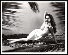HOLLYWOOD BEAUTY MARIA MONTTEZ CHEESECAKE ALLURING POSE 1950s ORIG Photo 633 picture