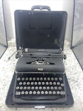 VTG Royal Quiet De Luxe Portable Typewriter w/ Storage Case - Good Condition picture