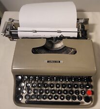 Vintage 1950s Olivetti Lettera 22 Typewriter Good Condition Tested Works  picture