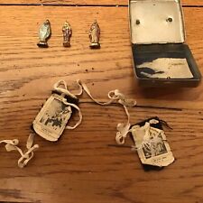 Vintage Our Lady of Mt Carmel Brown Wool Scapular CASE with 3 statues 1 in tall picture