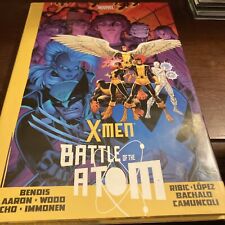 X-Men: Battle of the Atom (X-Men (Hardcover)) - Hardcover - GOOD picture