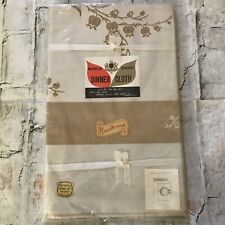 FAB VTG Lily of the Valley Golden Damask Hand Hemmed Tablecloth 66