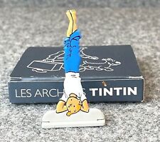 ARCHIVES TINTIN 2D Metal Figurine: Tintin Doing Yoga Moulinsart Relief Figure picture