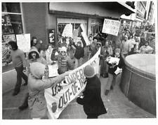 1975 Press Photo Iran Demonstration and protest - dfpb73085 picture