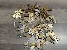 VINTAGE LOT OF 100 House Keys For Crafts Ect picture