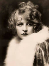 Ziegfeld Actress Myrna Darby Poses For A Portrait 1925 OLD PHOTO 1 picture