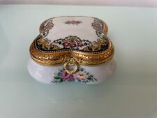 Vintage porcelain Imperia Limoges  France Powder/ Trinket box With 22K Gold Trim picture