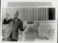1973 Press Photo Wassily Leontief at Conference in Cambridge, Massachusetts picture