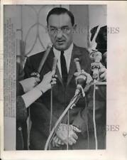 1964 Press Photo William Miller concedes VP election in Lockport, New York picture