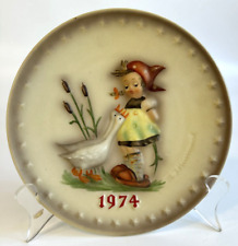 Vintage W. Goebel M J Hummel 1974 4th Annual Collector's Plate 