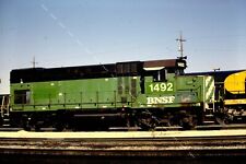 Original kodachrome 35mm slide _ green BNSF  1492_ GP15 @ Springfield picture