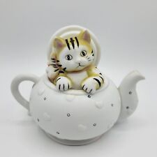 Vintage White Porcelain Kitten Cat in Teapot Music Box  Figurine Collectible picture