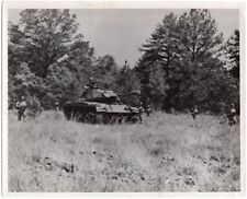 1950s M41 Walker Bulldog Tank Infantry Team Fort Benning 8x10 News Photo picture
