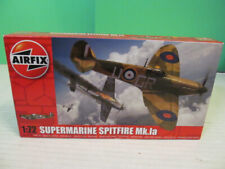 Airfix Supermarine Spitfire Mk.la WWII Fighter Model Kit, 1:72 Scale picture
