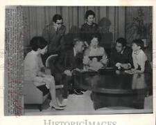 1964 Press Photo Emperor Hirohito of Japan & Family at Palace in Tokyo, Japan picture