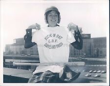 1969 Woman Cleveland Pick N Pay CBF Baseball Bat Sports Image Vintage Photo picture