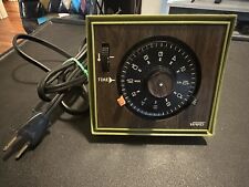 Vintage Montgomery Ward Lamp Appliance Timer Green Plastic Faux Wood Grain Front picture