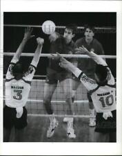 1990 Press Photo Volleyball Players at United States Versus France Game picture