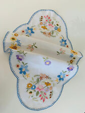 Beautiful Vintage Hand Embroidered White Linen Table Dresser Runner 17 x 29