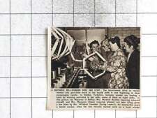 1948 Mayor Of Halifax Marjorie Buckley In Textile Mill, Winifred Crowther picture