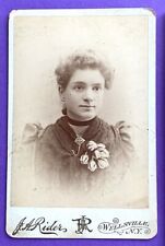 BIG EYED BEAUTY Pretty Young Woman c 1880s CABINET CARD Photo WELLSVILLE NY Sexy picture