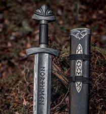 Hand Forged Damascus Steel Viking Battle Ready Sword,Gifts For Father W/Scabbard picture