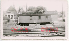 1G789 (2) RP 1950s NEW YORK CENTRAL RAILROAD CABOOSE #19585 picture