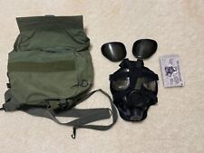 USGI M40 Gas Mask with Carrier and Replacement Lens EXCELLENT picture
