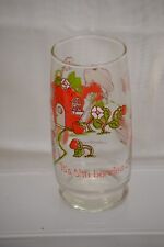AMERICAN GREETINGS 1980 STRAWBERRY SHORTCAKE IT'S THE BERRIES DRINKING GLASS picture