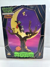 LEMAX 2007 SPOOKY TOWN WITCH'S R&R #74591 HALLOWEEN VILLAGE RETIRED picture