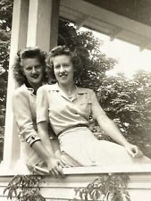 J8 1940's Two Pretty Women 2 Lovely Ladies Gay Interest Holding Hands Romantic picture