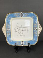WEDGWOOD MADELEINE SQUARE CAKE PLATE SIGNED SARAH THE DUCHESS OF YORK 2002 picture