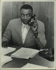 1970 Press Photo Mr. Felix L. Cook - Houston High School Principal at his desk. picture