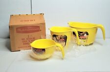 Vintage Yellow Rubbermaid Mixing Bowls Mix n Grip 3003 3001 3004 3 Pieces in Box picture