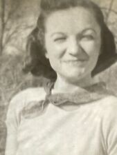 G5 Photograph Close Up POV Pretty Beautiful Woman Brunette Smiling 1940-50's picture