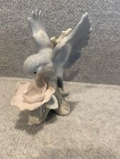 T41-Vtg Flight by Valentino Porcelain Bird Figurine 5.5