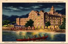 Honolulu HI Royal Hawaiian Hotel Night View Boat 1934 Linen postcard IQ17 picture