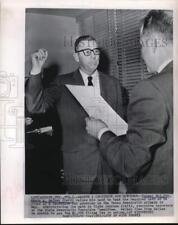 1962 Press Photo Edwin A. Walker Taking Oath as Candidate for Texas Governor picture