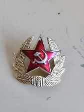 RUSSIAN SOVIET RED ARMY RED STAR LAUREL LEAF HAT / UNIFORM PIN picture