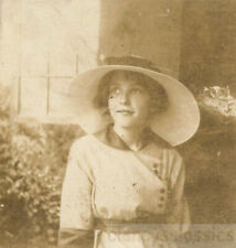 1914 Margaret Beauty in her Big Hat Looks Up Loomis CA picture