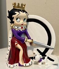 2005 VTG BETTY BOOP LETTER Q QUEEN #6757 DOG RED CAPE GOLD CROWN SWORD OG TAGS picture