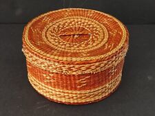 VINTAGE Hand-Woven SWEET GRASS Chinese Wedding Round Small Basket with Lid picture