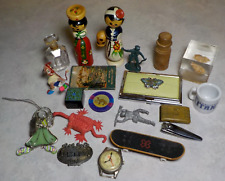 🔥L👀K🔥 Junk Drawer Lot: VINTAGE Army Figures, Skate board, Cup, Ornament RARE picture