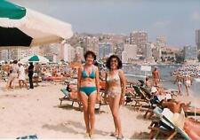 BEACH WOMEN Vintage FOUND PHOTOGRAPH Color ORIGINAL Snapshot 41 40 I picture