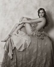 SEXY Vintage Beauty BORDERLESS 8X10 Dramatic Photo picture