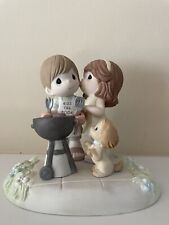 Rare Precious Moments BBQ Couple Kiss the cook 'Our love Sizzles' 122010 MIB picture