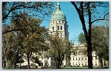 Postcard The Beautiful Kansas State Capitol, Topeka, Kansas Unposted picture