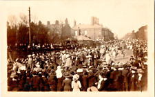 Crowded street 100s watching parade rppc vintage postcard a64 picture