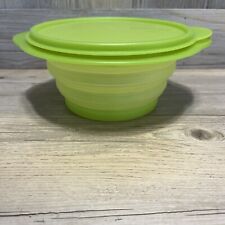Tupperware 3 Cup Collapsible Green Dish 5452A With Lid picture